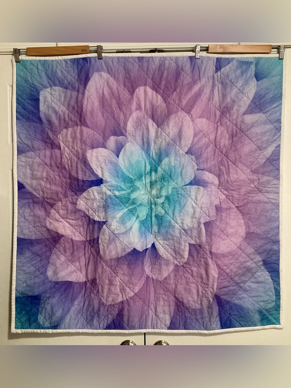 🪡 “Twilight Flower” Handmade Cotton Large Crib Quilt - Picture 4 of 4